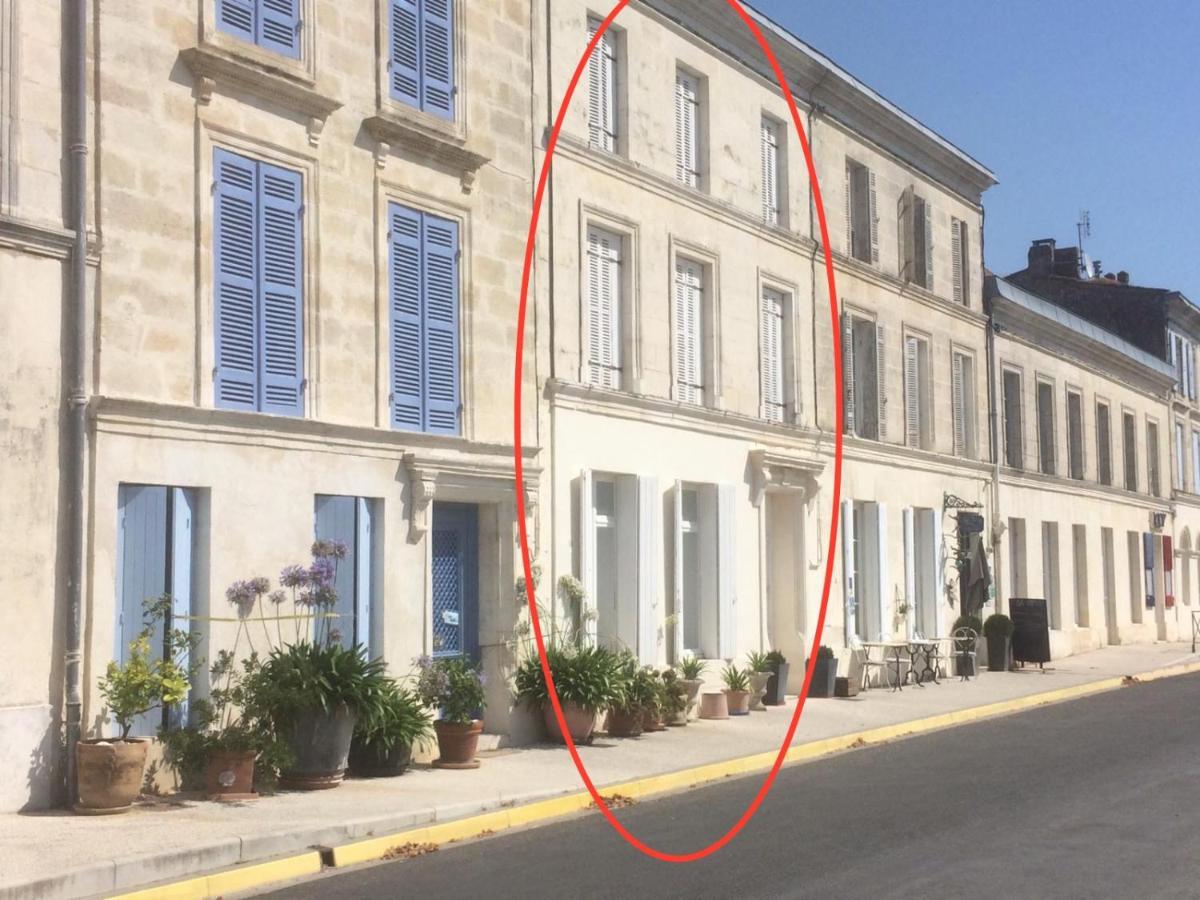 La Maison Du Port Mortagne-sur-Gironde Экстерьер фото
