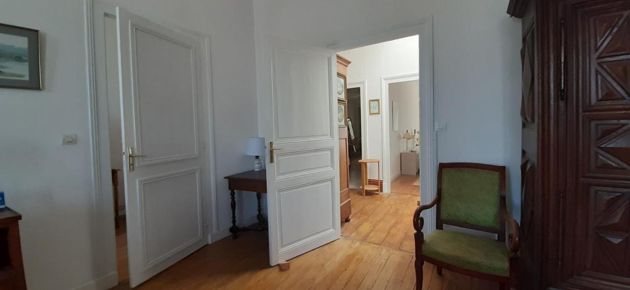 La Maison Du Port Mortagne-sur-Gironde Экстерьер фото