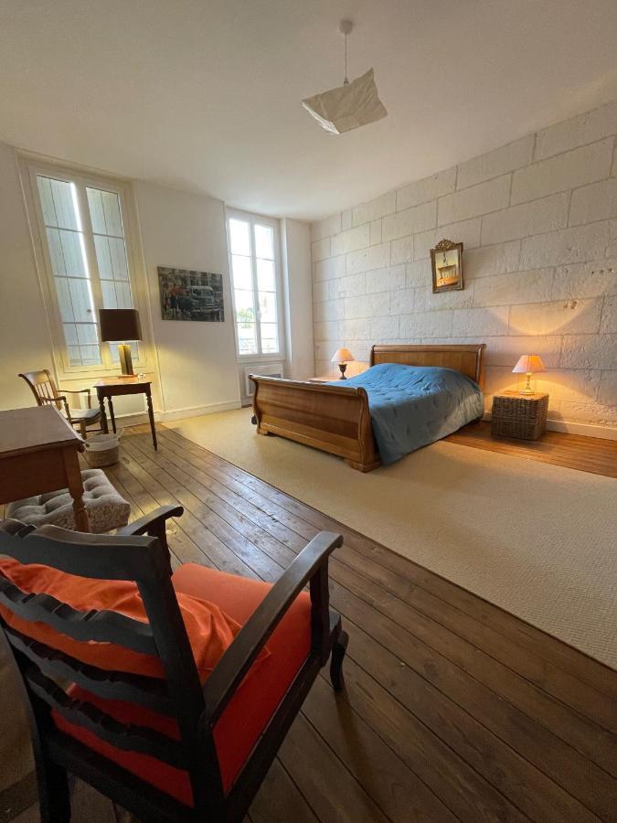 La Maison Du Port Mortagne-sur-Gironde Экстерьер фото